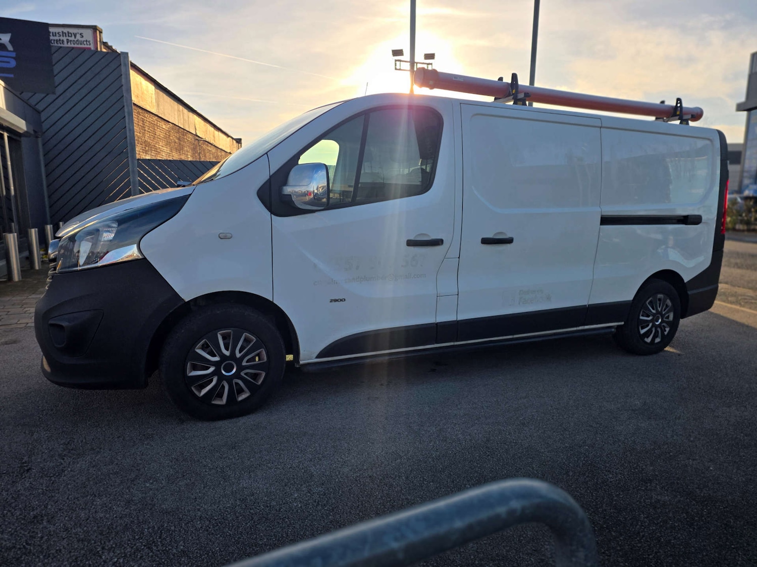 Used Vauxhall Vivaro 2015 for sale - 77655574: Photo 5