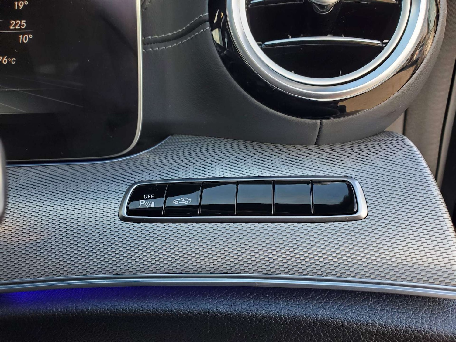 Used Mercedes-Benz E Class 2018 for sale - 76690621: Photo 39