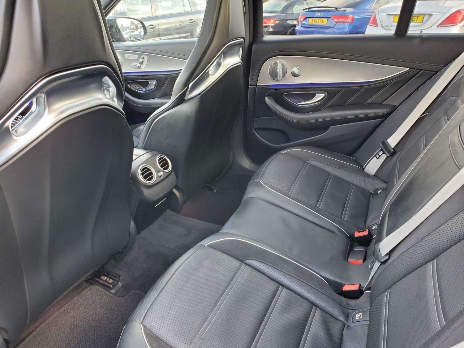 Used Mercedes-Benz E Class 2018 for sale - 76690621: Photo 79