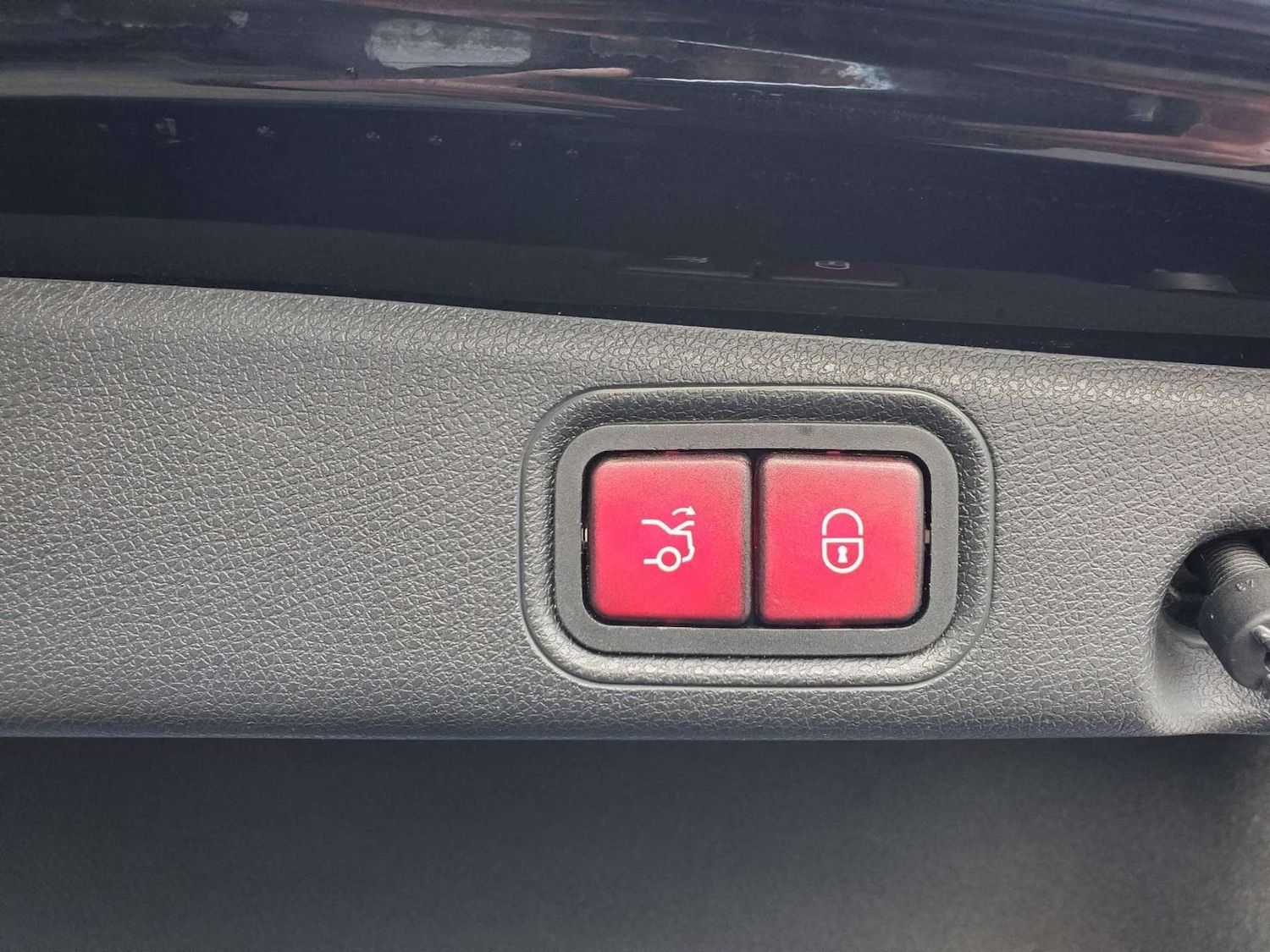 Used Mercedes-Benz E Class 2018 for sale - 76690621: Photo 82