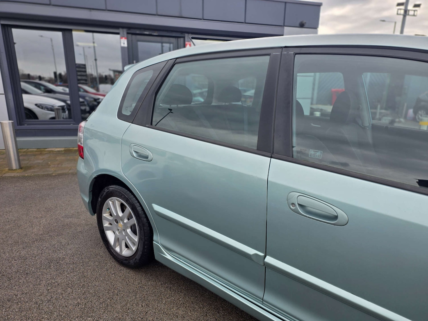 Used Honda Civic 2005 for sale - 77613779: Photo 3