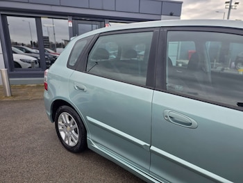 Used Honda Civic 2005 for sale - 77613779: Photo