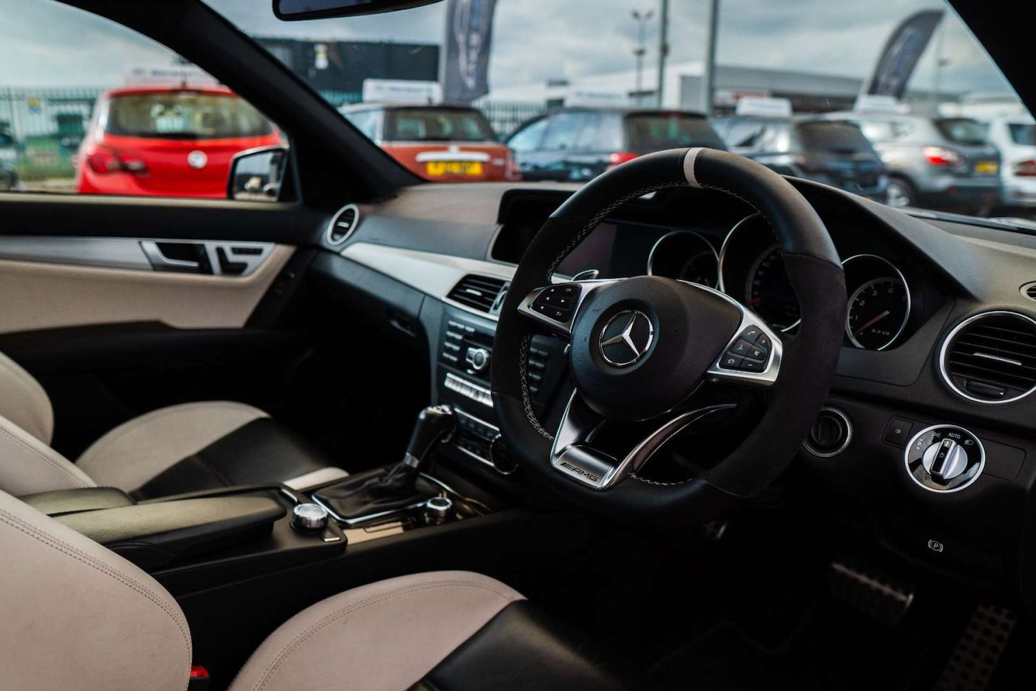 Used Mercedes-Benz C Class 2012 for sale - 76690625: Photo 15