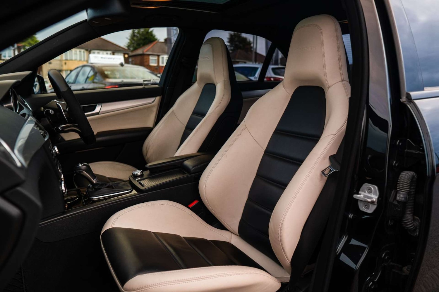 Used Mercedes-Benz C Class 2012 for sale - 76690625: Photo 25