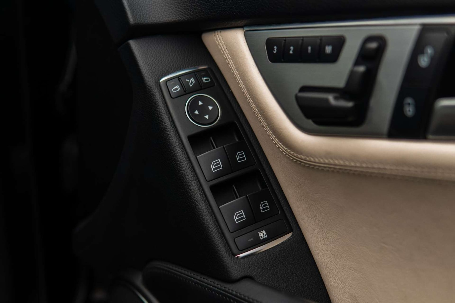 Used Mercedes-Benz C Class 2012 for sale - 76690625: Photo 27