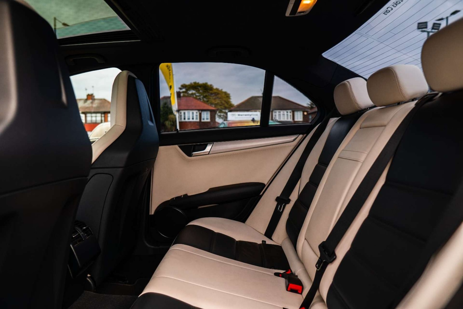 Used Mercedes-Benz C Class 2012 for sale - 76690625: Photo 40