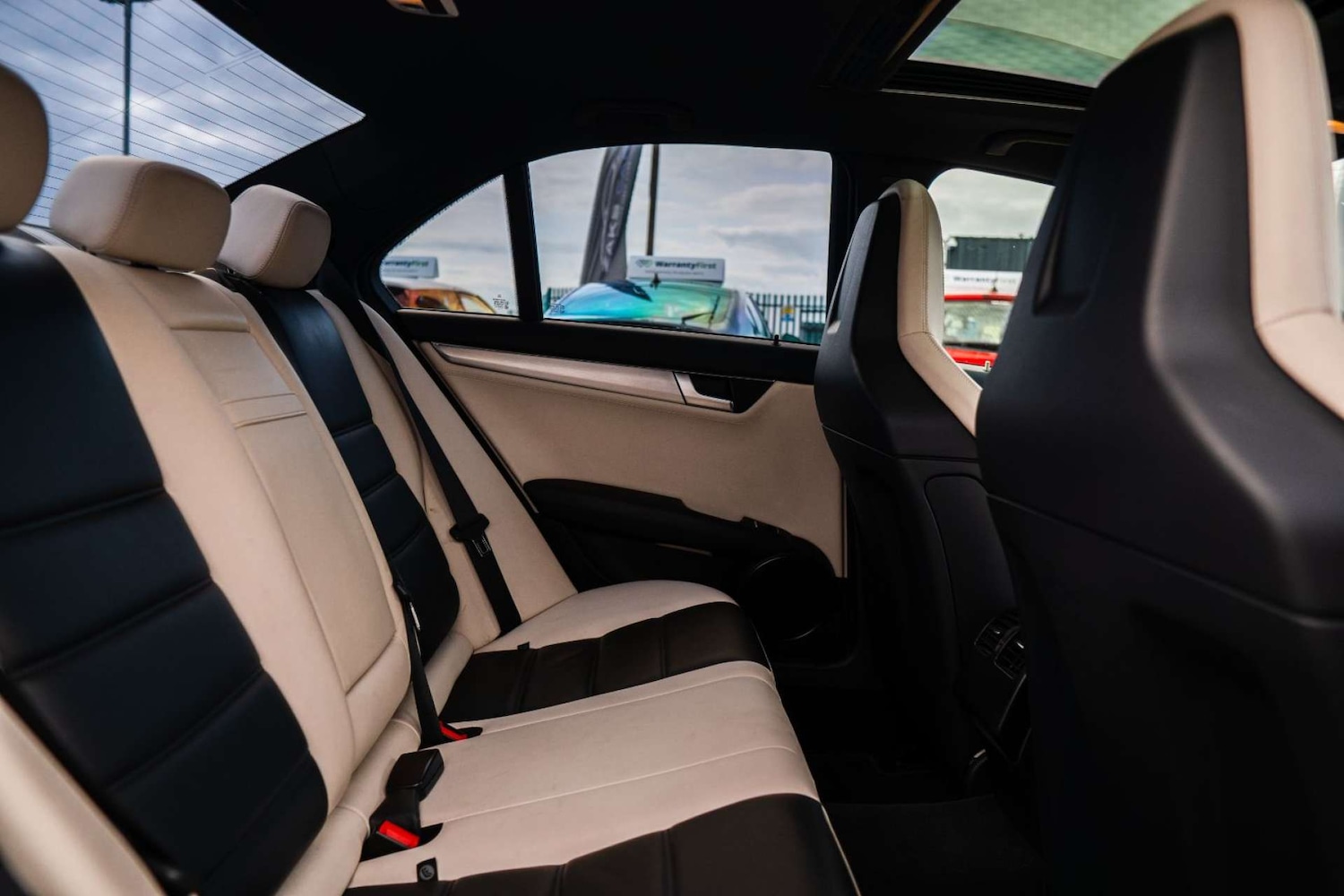 Used Mercedes-Benz C Class 2012 for sale - 76690625: Photo 47