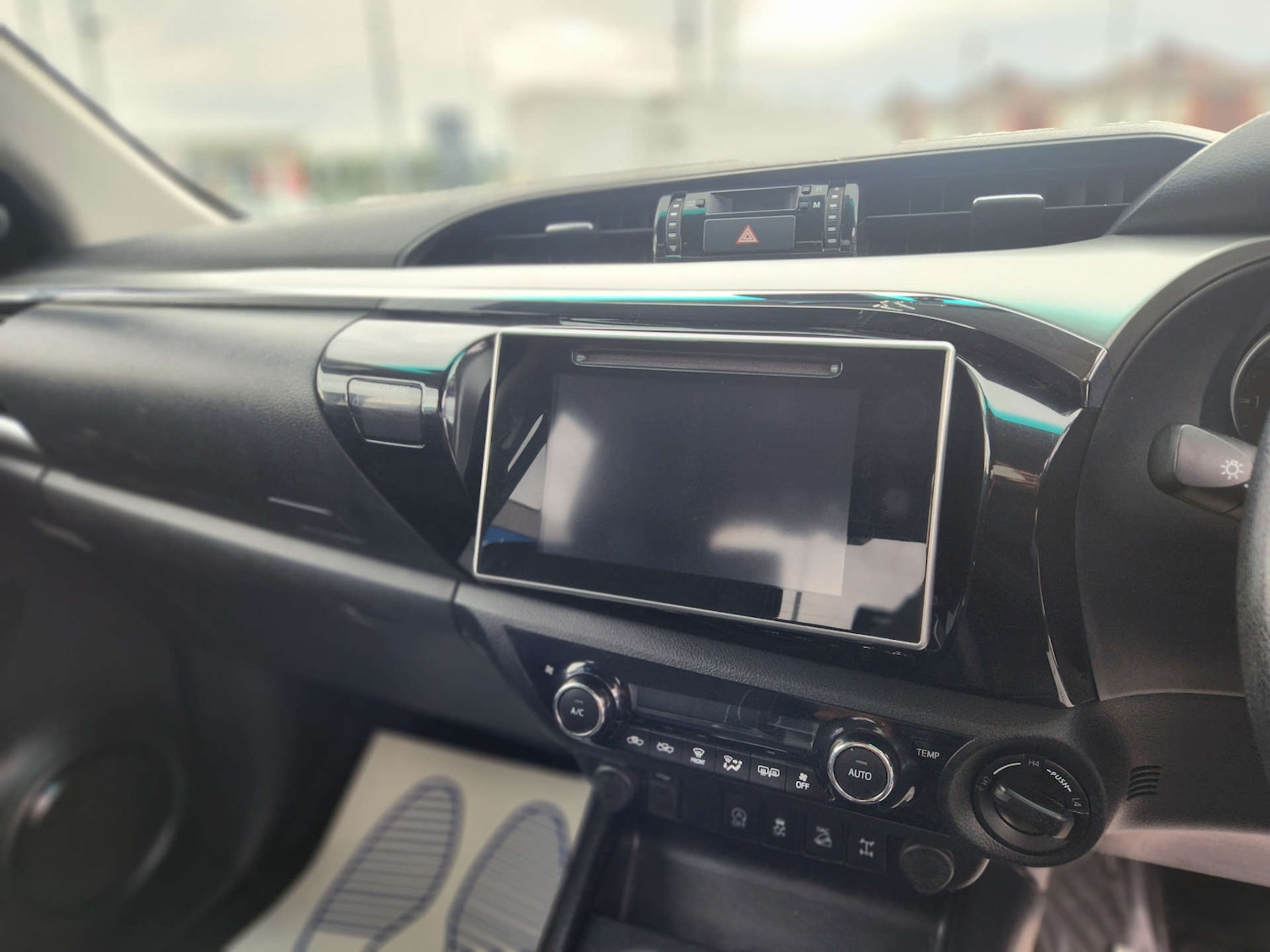 Used Toyota Hilux 2020 for sale - 76829772: Photo 56