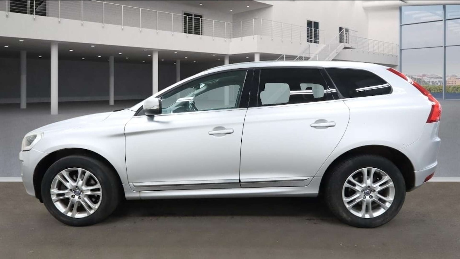 Used Volvo XC60 2014 for sale - 77893499: Photo 5
