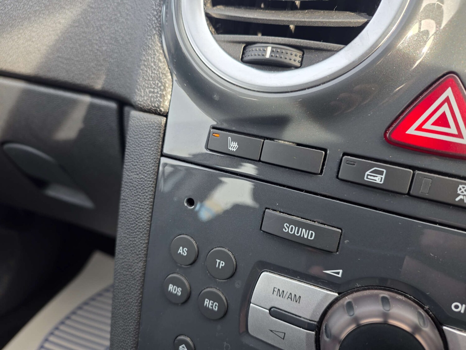 Used Vauxhall Corsa 2011 for sale - 77484941: Photo 35