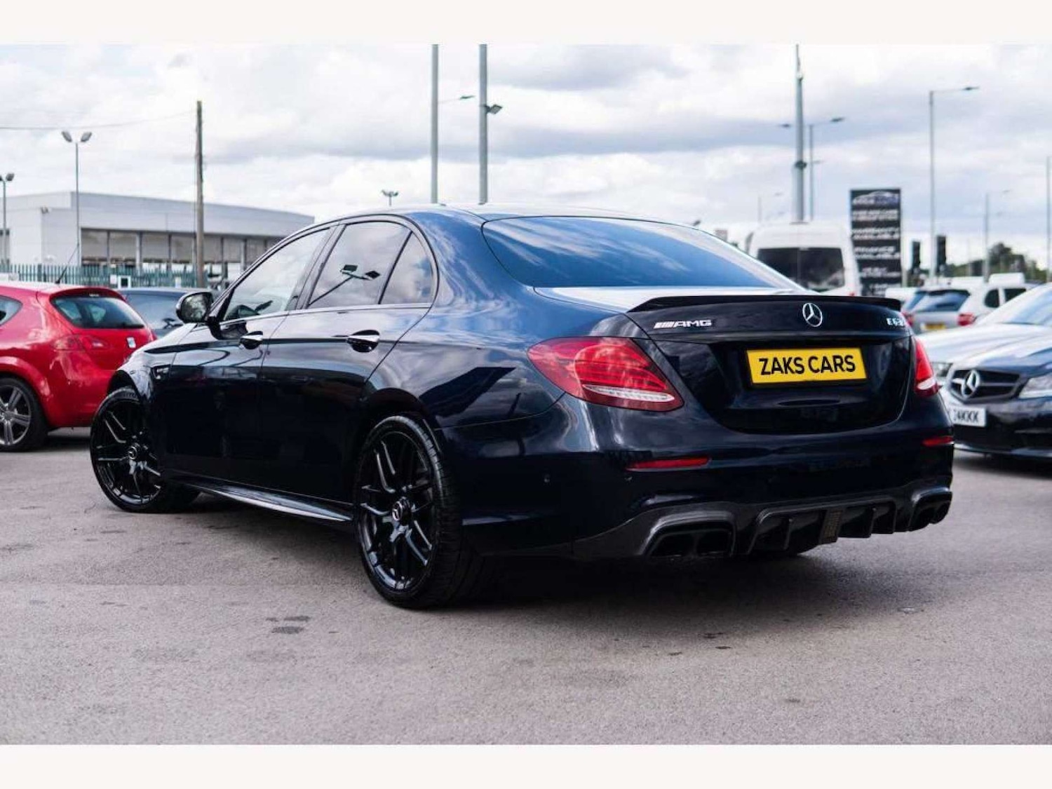 Used Mercedes-Benz E Class 2018 for sale - 76690620: Photo 11