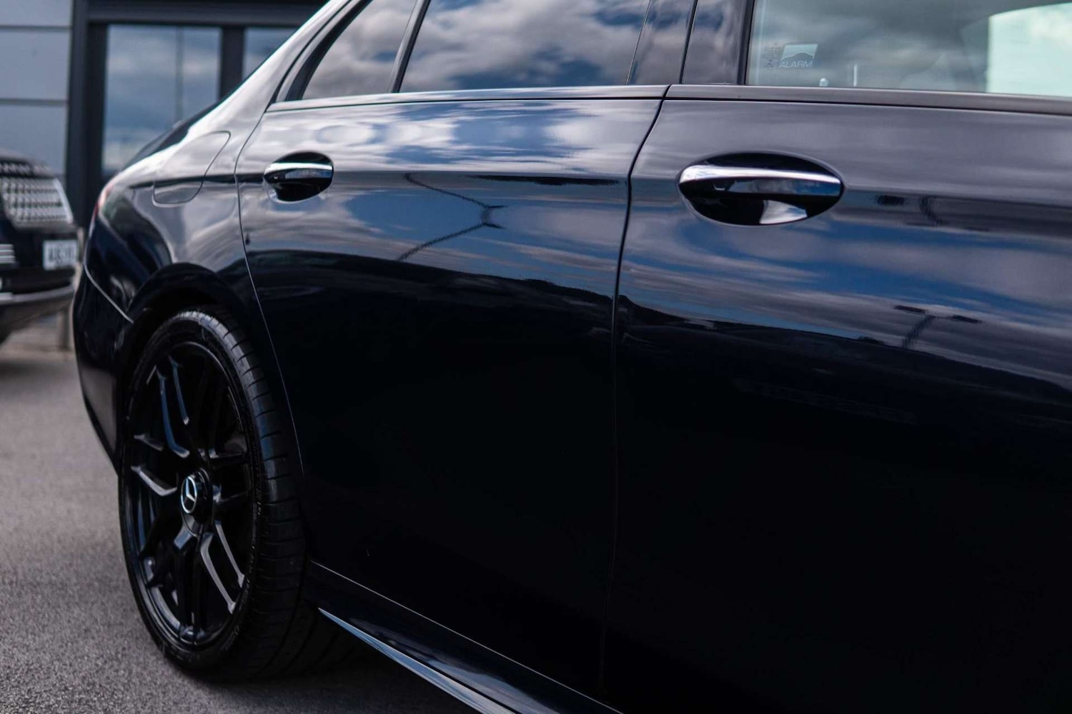 Used Mercedes-Benz E Class 2018 for sale - 76690620: Photo 5