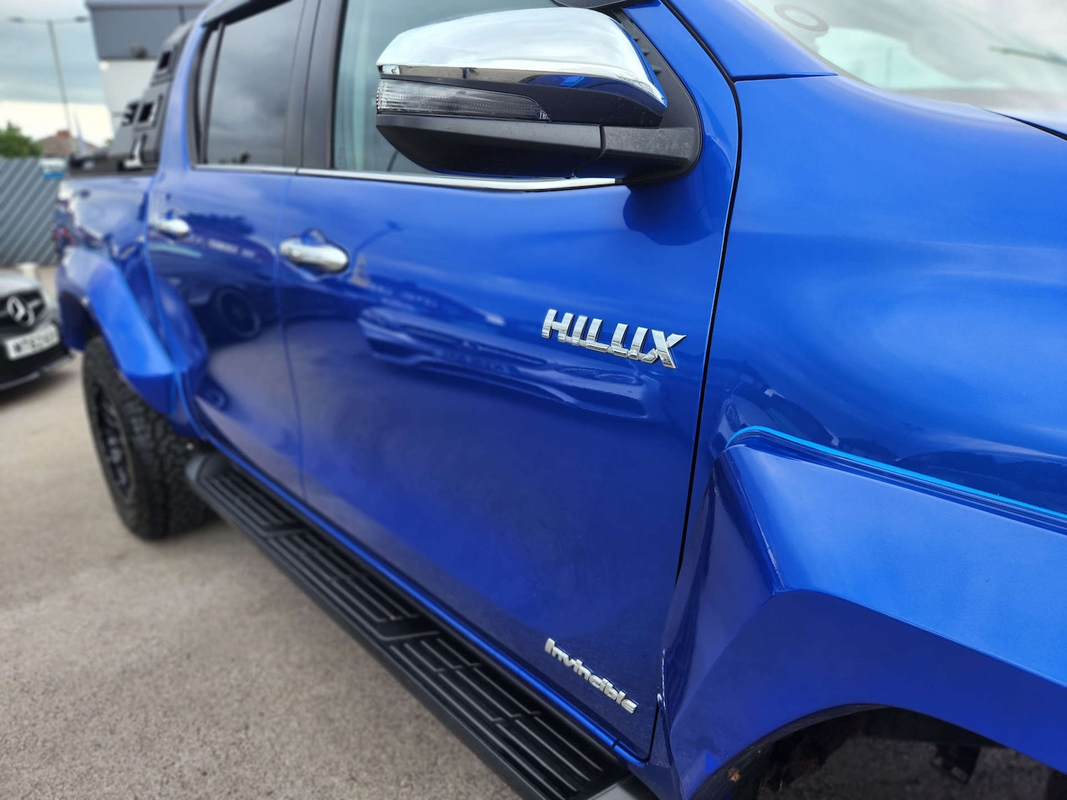 Used Toyota Hilux 2023 for sale - 76690628: Photo 3