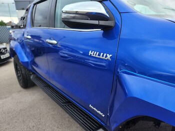 Used Toyota Hilux 2023 for sale - 76690628: Photo