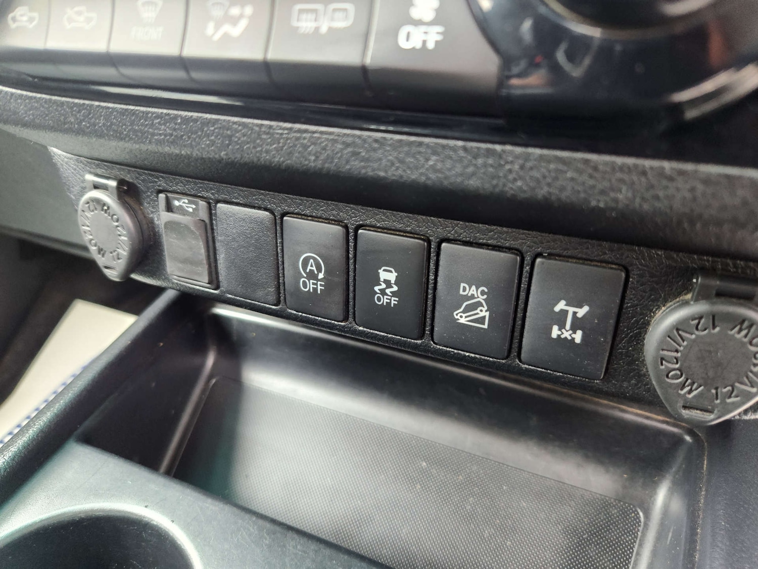 Used Toyota Hilux 2023 for sale - 76690628: Photo 58