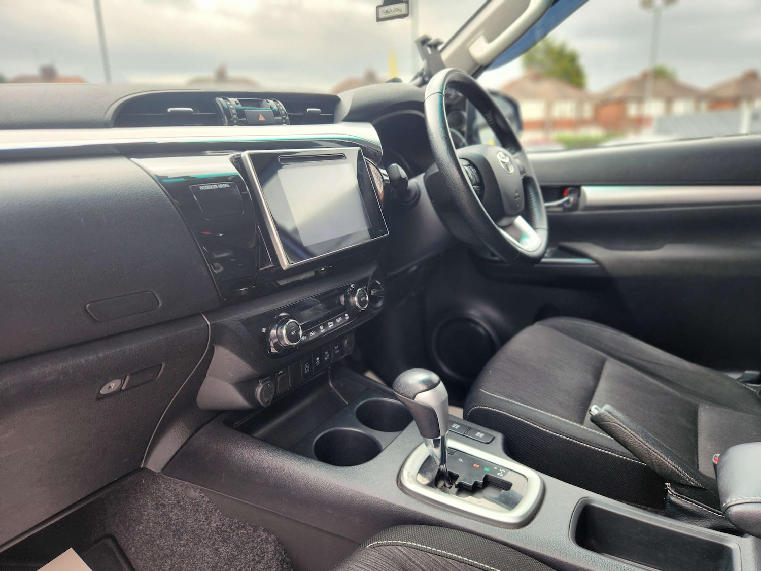 Used Toyota Hilux 2023 for sale - 76690628: Photo 63