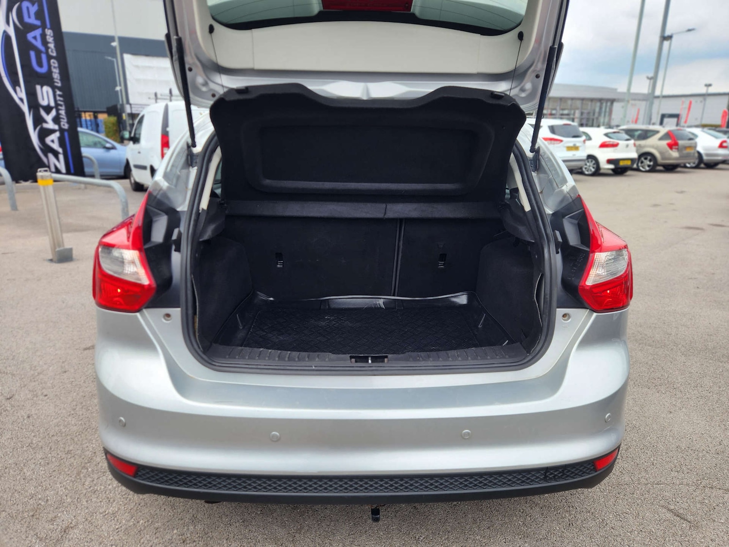 Used Ford Focus 2013 for sale - 76690640: Photo 16