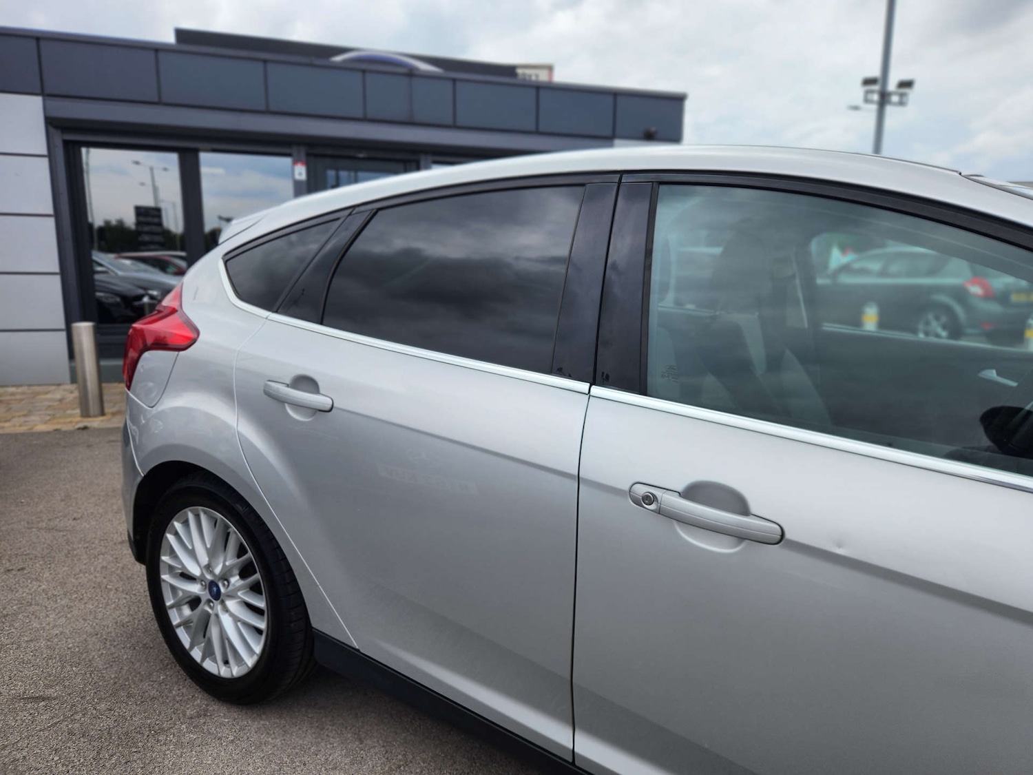 Used Ford Focus 2013 for sale - 76690640: Photo 3