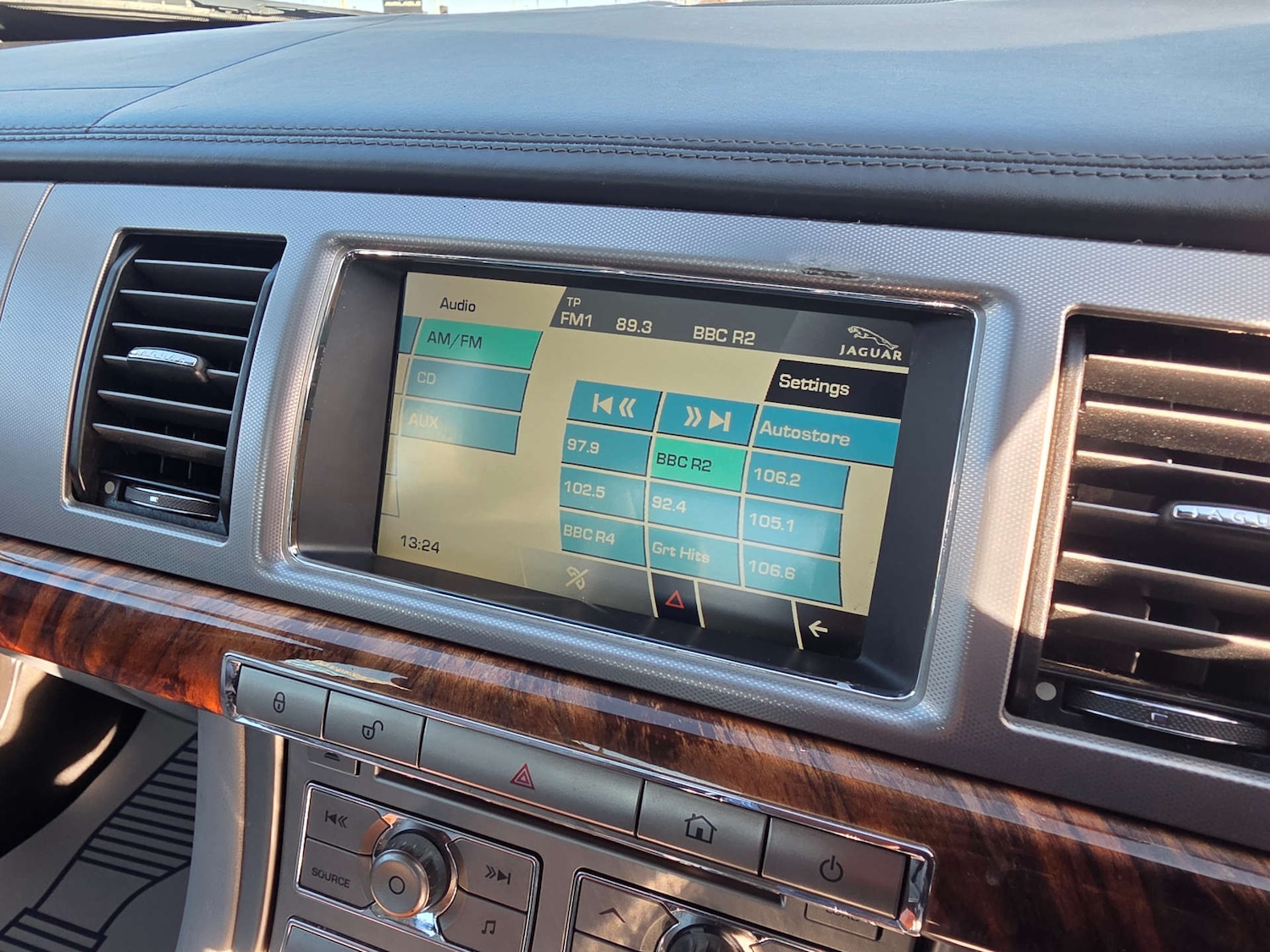 Used Jaguar XF 2010 for sale - 78003861: Photo 33