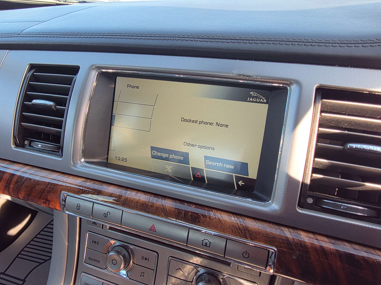 Used Jaguar XF 2010 for sale - 78003861: Photo 36