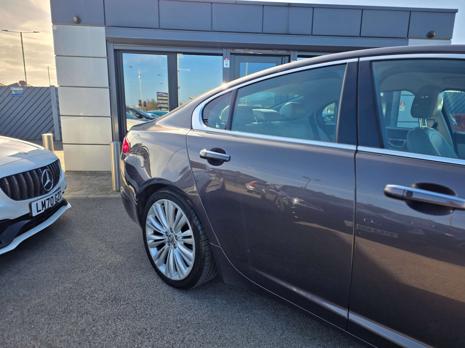 Used Jaguar XF 2010 for sale - 78003861: Photo 4