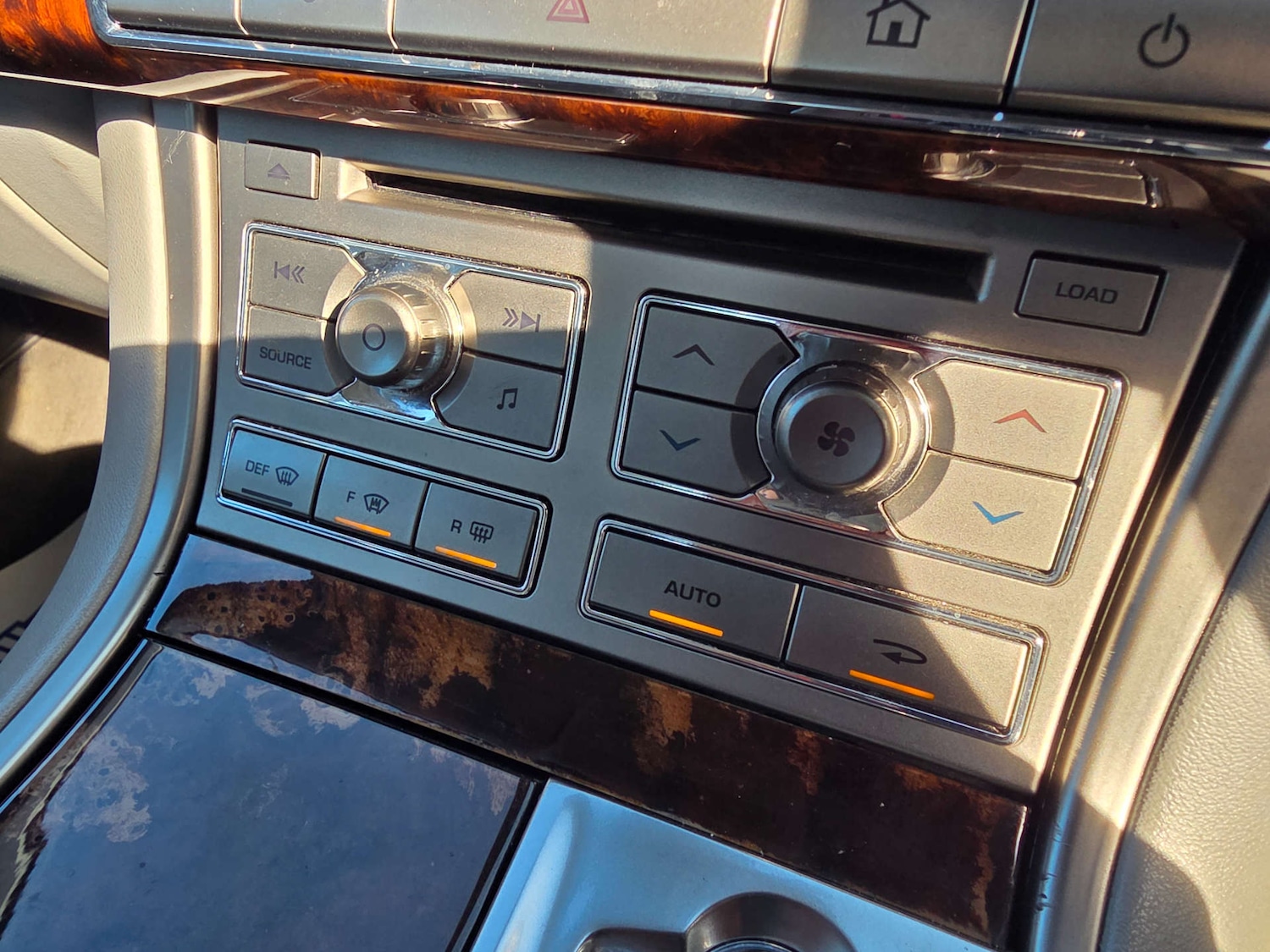 Used Jaguar XF 2010 for sale - 78003861: Photo 40