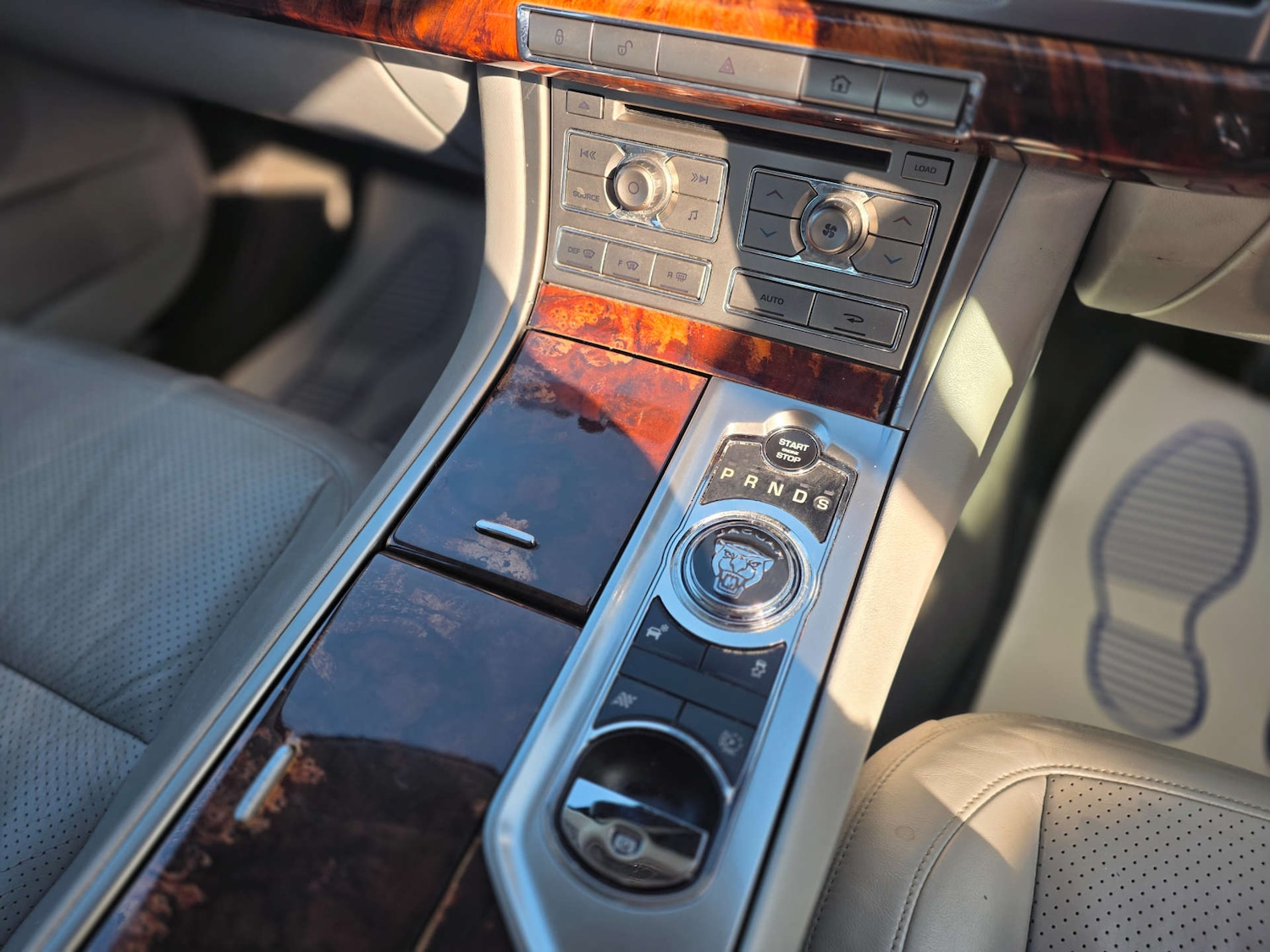 Used Jaguar XF 2010 for sale - 78003861: Photo 42