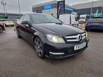Used Mercedes-Benz C Class 2013 for sale - 76690650: Photo