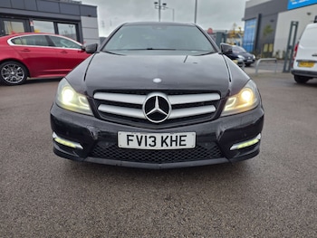 Used Mercedes-Benz C Class 2013 for sale - 76690650: Photo