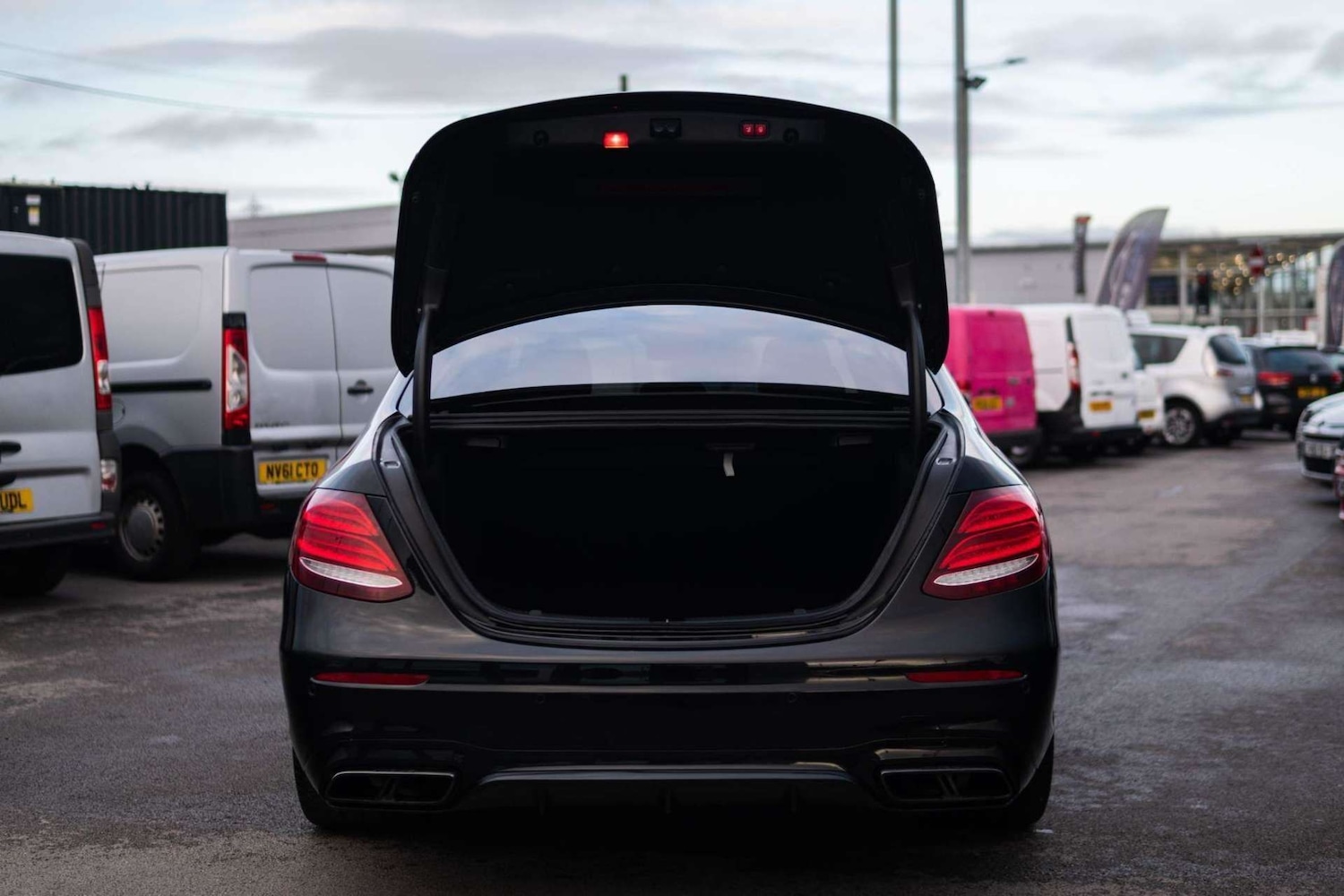 Used Mercedes-Benz E Class 2017 for sale - 76690622: Photo 21