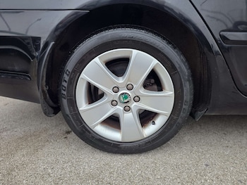 Used Skoda Octavia 2010 for sale - 77409017: Photo