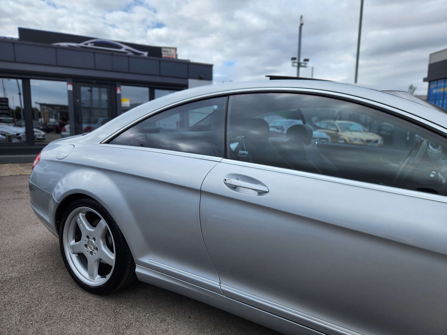 Used Mercedes-Benz CL 2007 for sale - 76690631: Photo 4