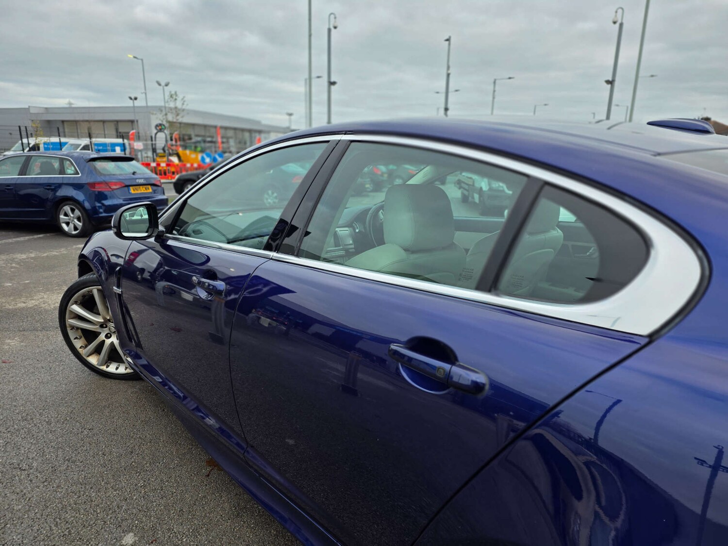 Used Jaguar XF 2011 for sale - 76690641: Photo 13