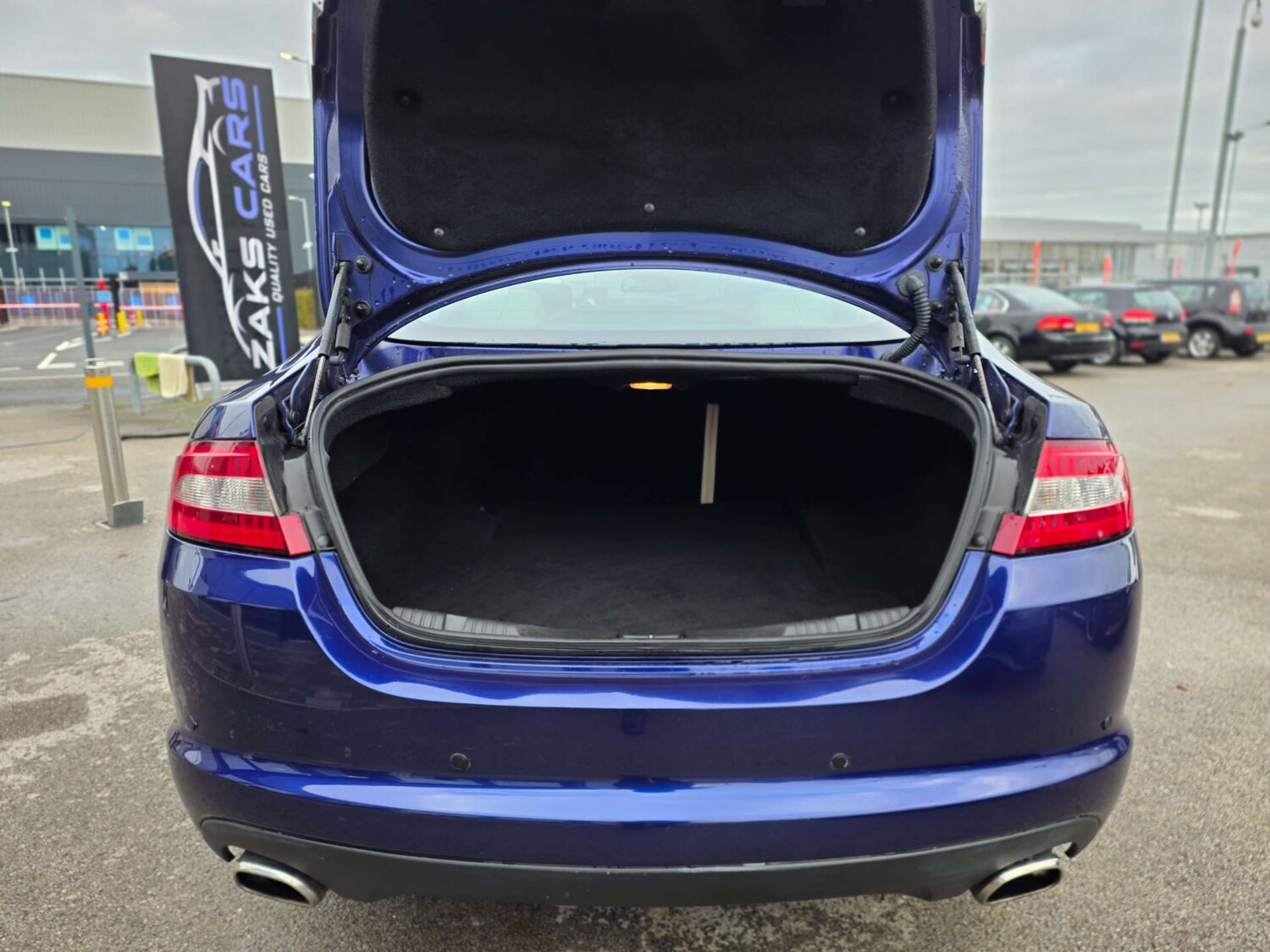 Used Jaguar XF 2011 for sale - 76690641: Photo 18