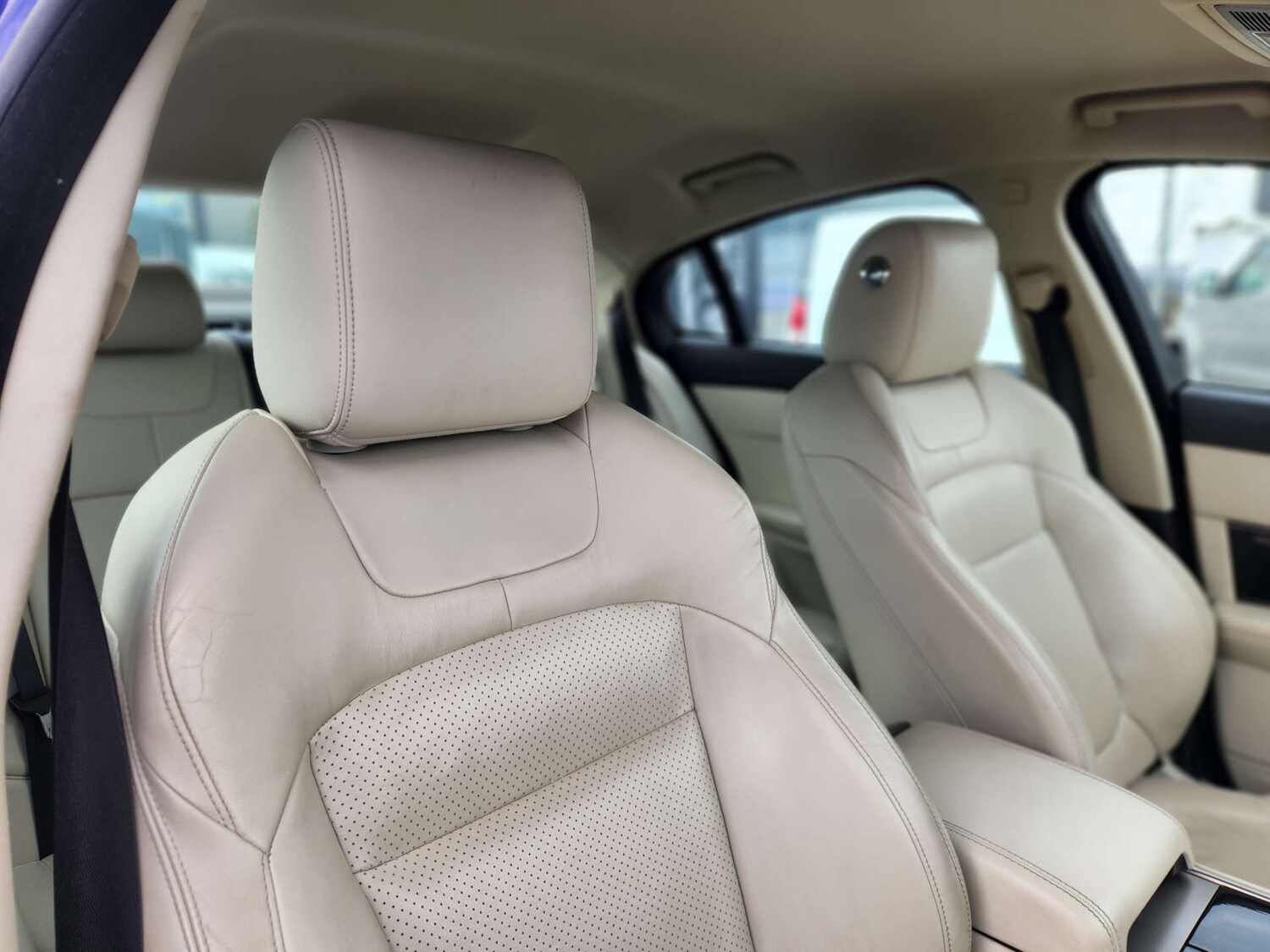 Used Jaguar XF 2011 for sale - 76690641: Photo 28