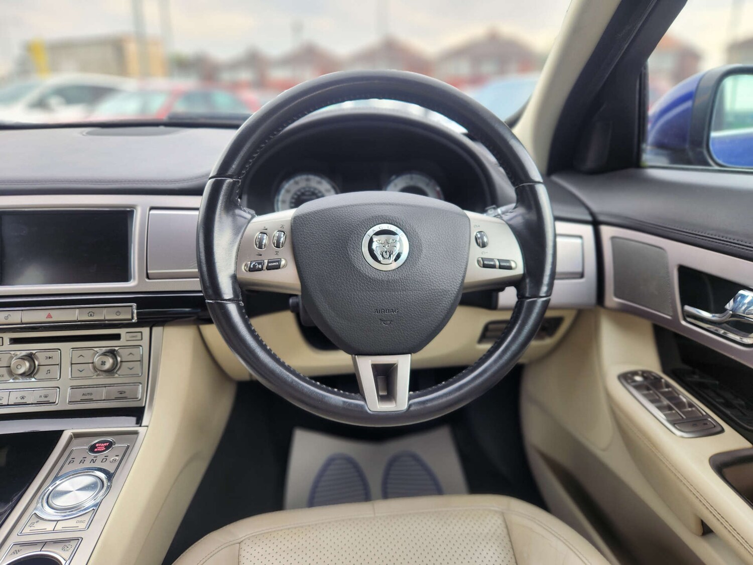 Used Jaguar XF 2011 for sale - 76690641: Photo 32