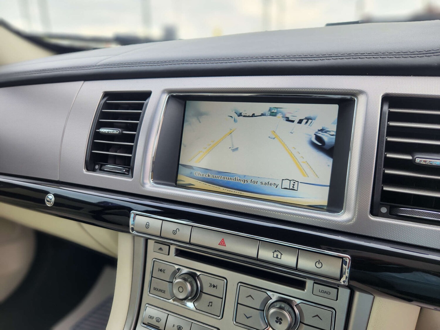 Used Jaguar XF 2011 for sale - 76690641: Photo 35