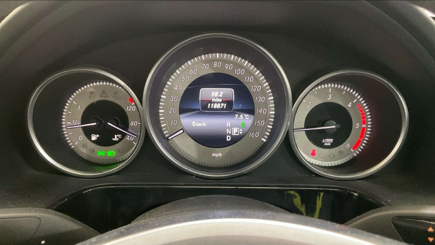 Used Mercedes-Benz E Class 2013 for sale - 76690661: Photo 17