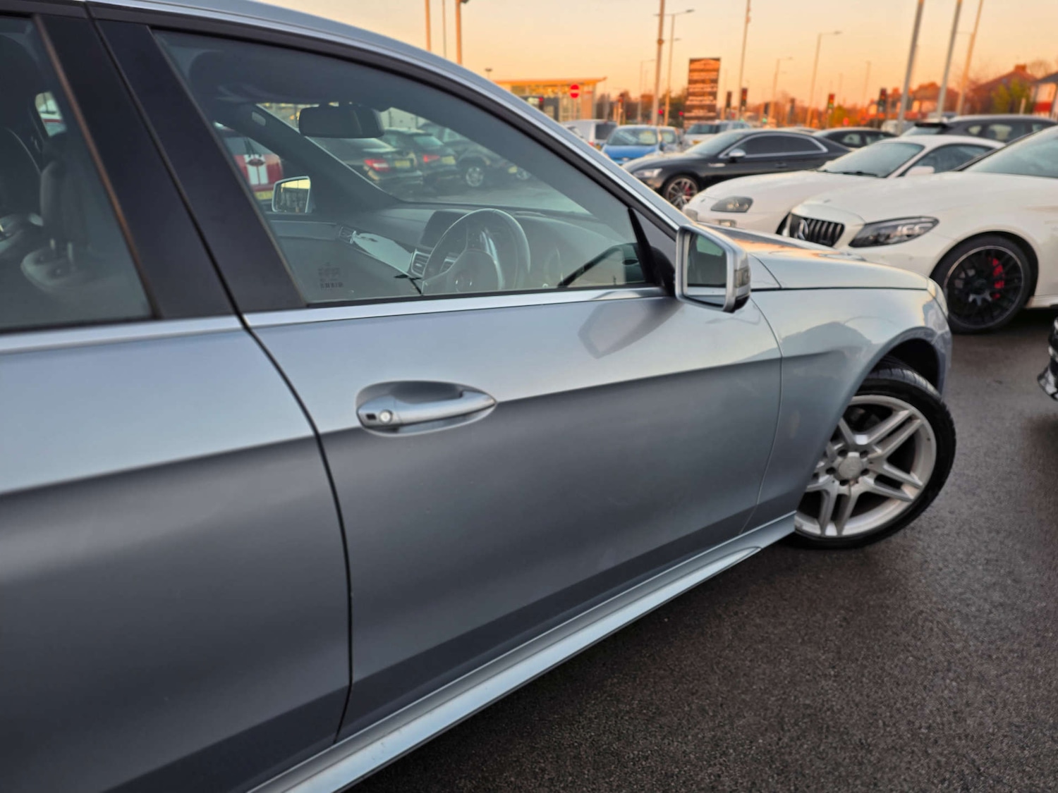 Used Mercedes-Benz E Class 2013 for sale - 76690661: Photo 23