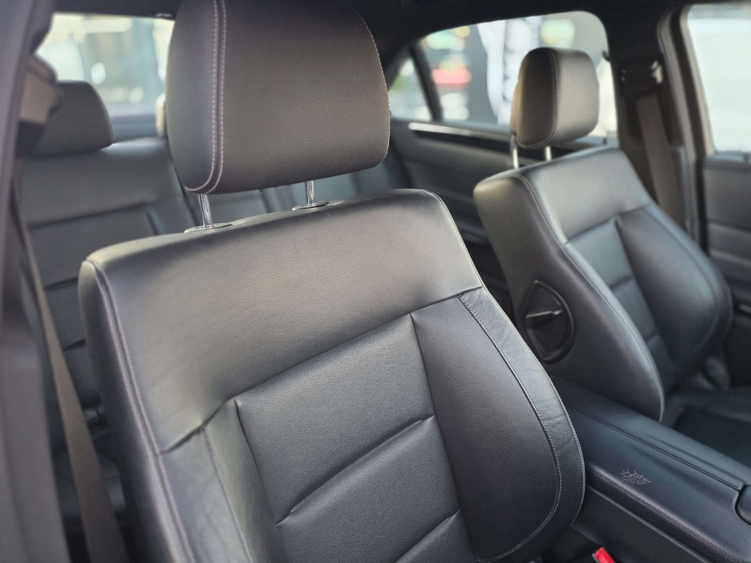 Used Mercedes-Benz E Class 2013 for sale - 76690661: Photo 28