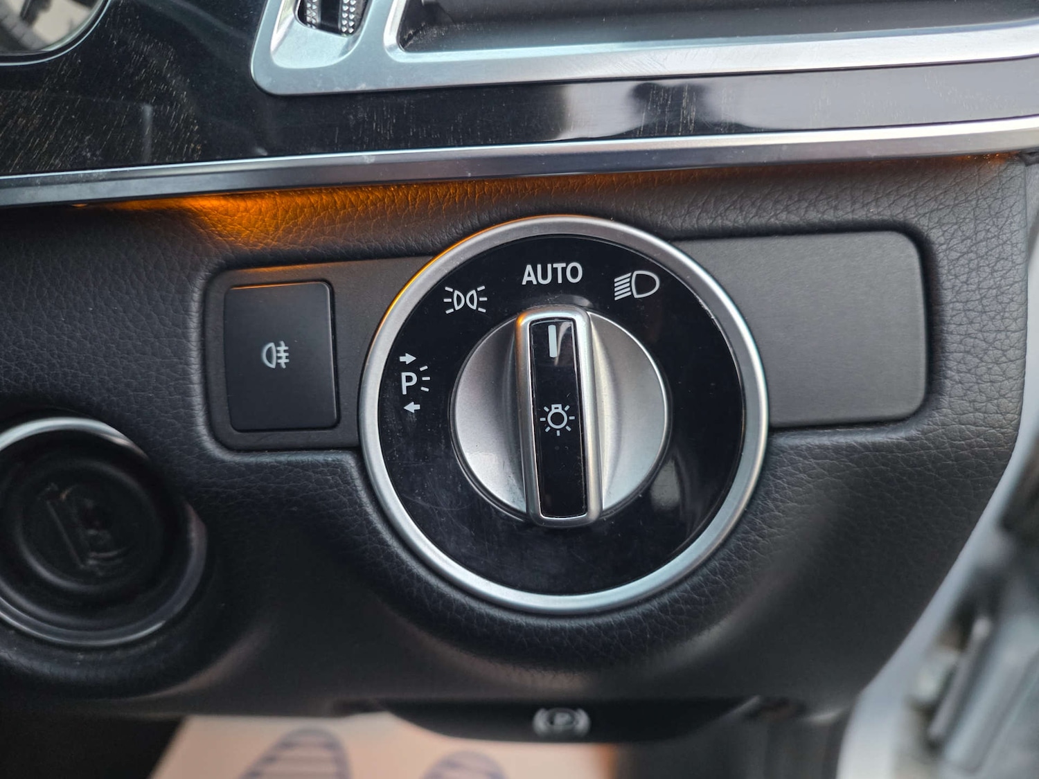 Used Mercedes-Benz E Class 2013 for sale - 76690661: Photo 34