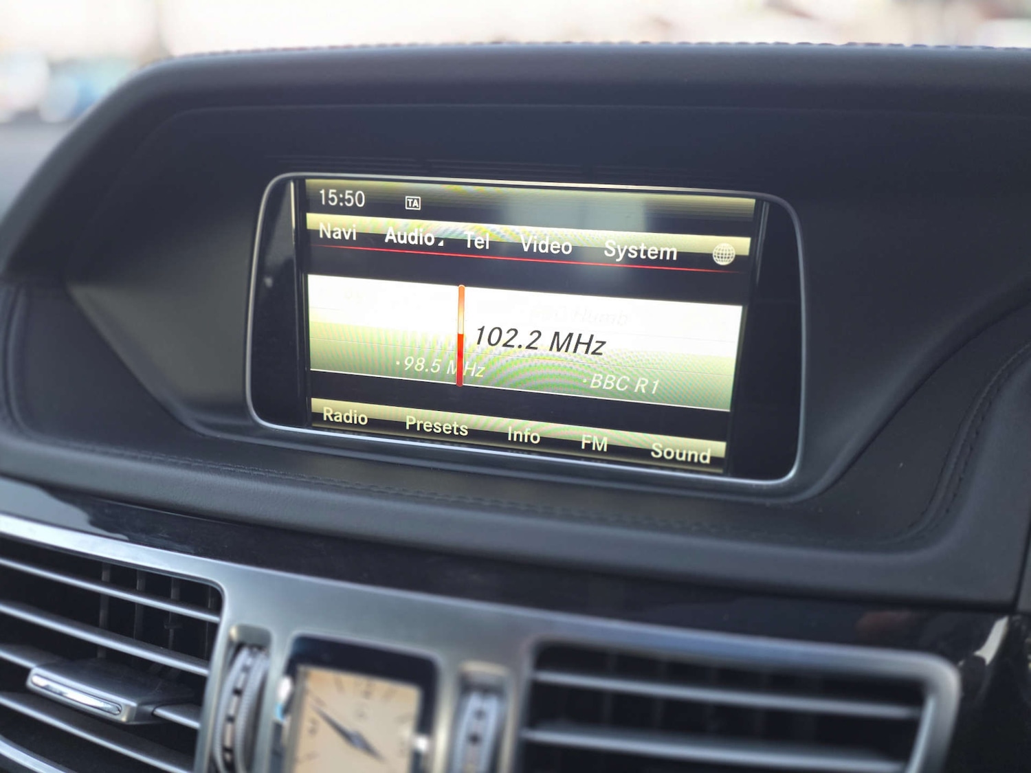 Used Mercedes-Benz E Class 2013 for sale - 76690661: Photo 38