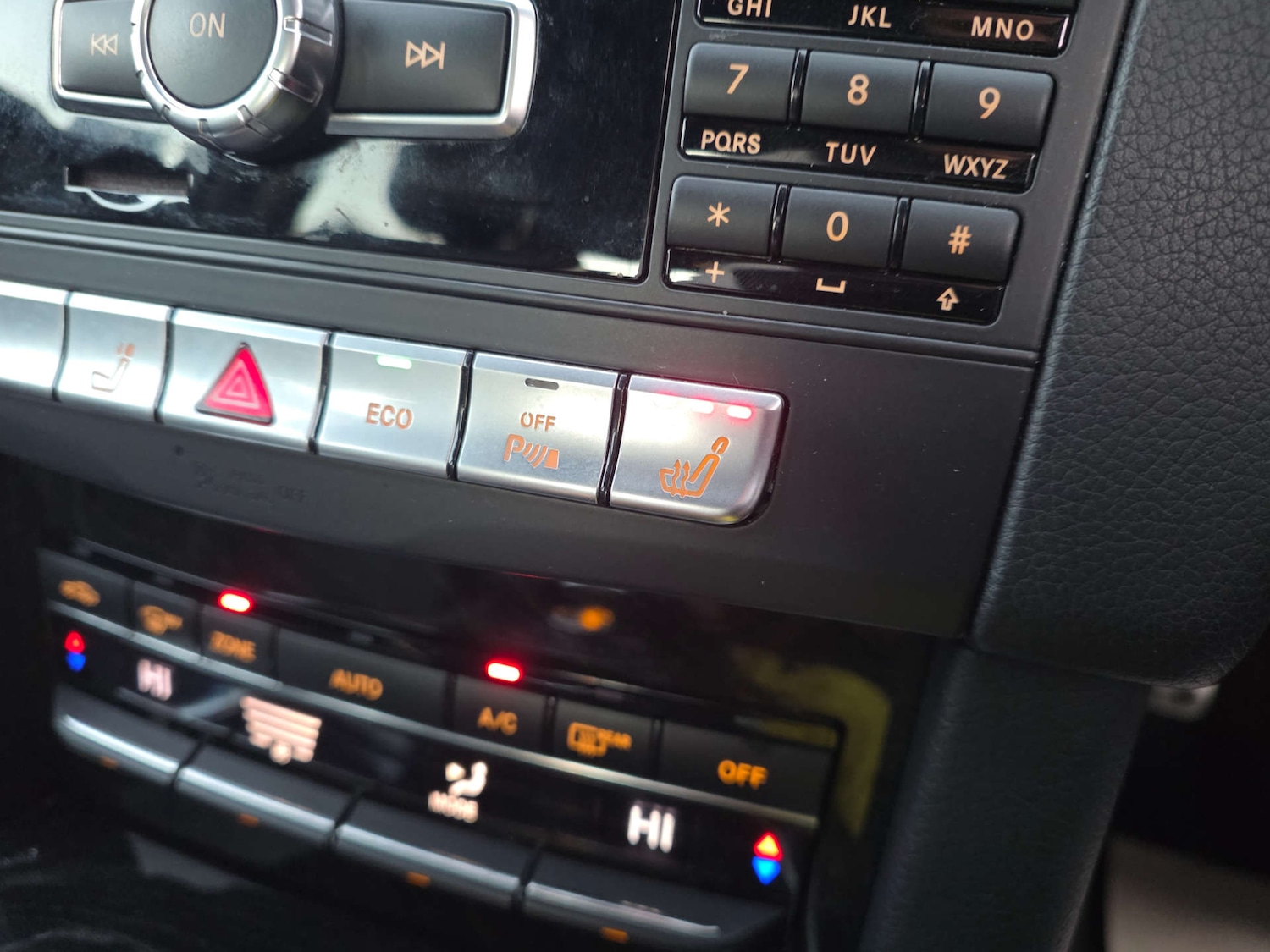 Used Mercedes-Benz E Class 2013 for sale - 76690661: Photo 45