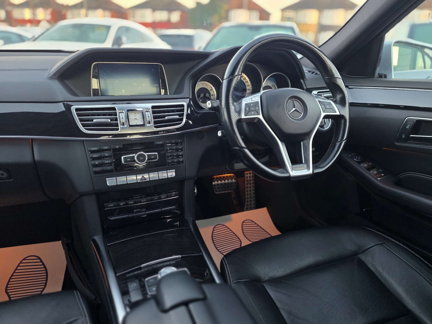 Used Mercedes-Benz E Class 2013 for sale - 76690661: Photo 49