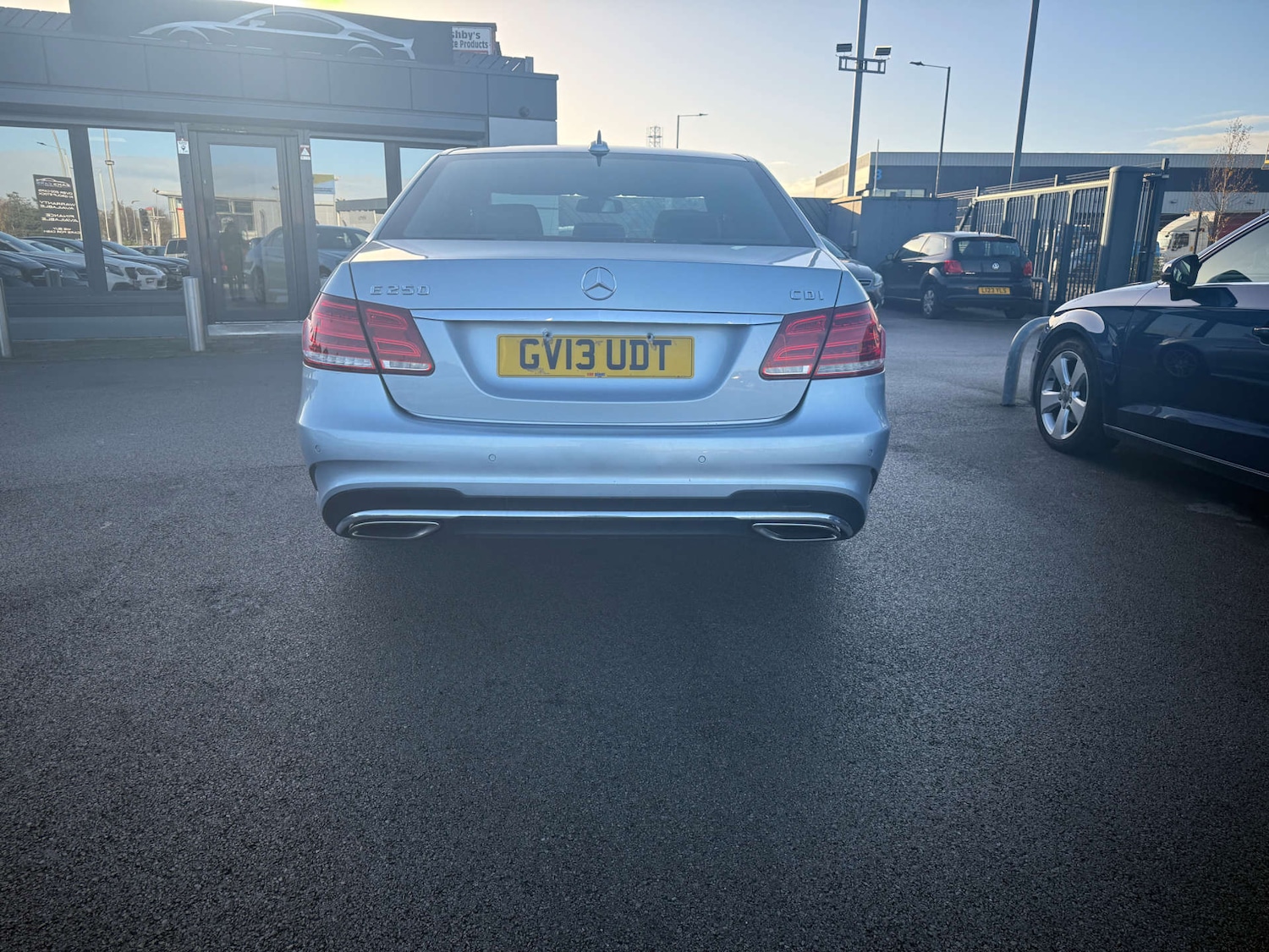 Used Mercedes-Benz E Class 2013 for sale - 76690661: Photo 9