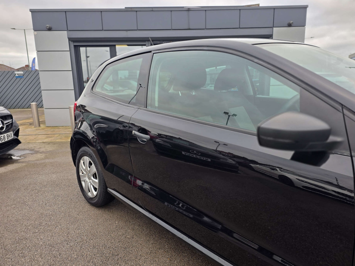 Used Volkswagen Polo 2010 for sale - 77053371: Photo 2