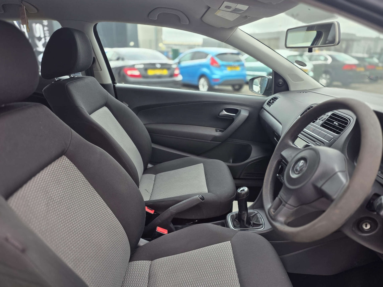 Used Volkswagen Polo 2010 for sale - 77053371: Photo 25