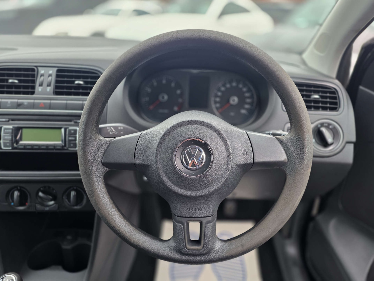 Used Volkswagen Polo 2010 for sale - 77053371: Photo 28