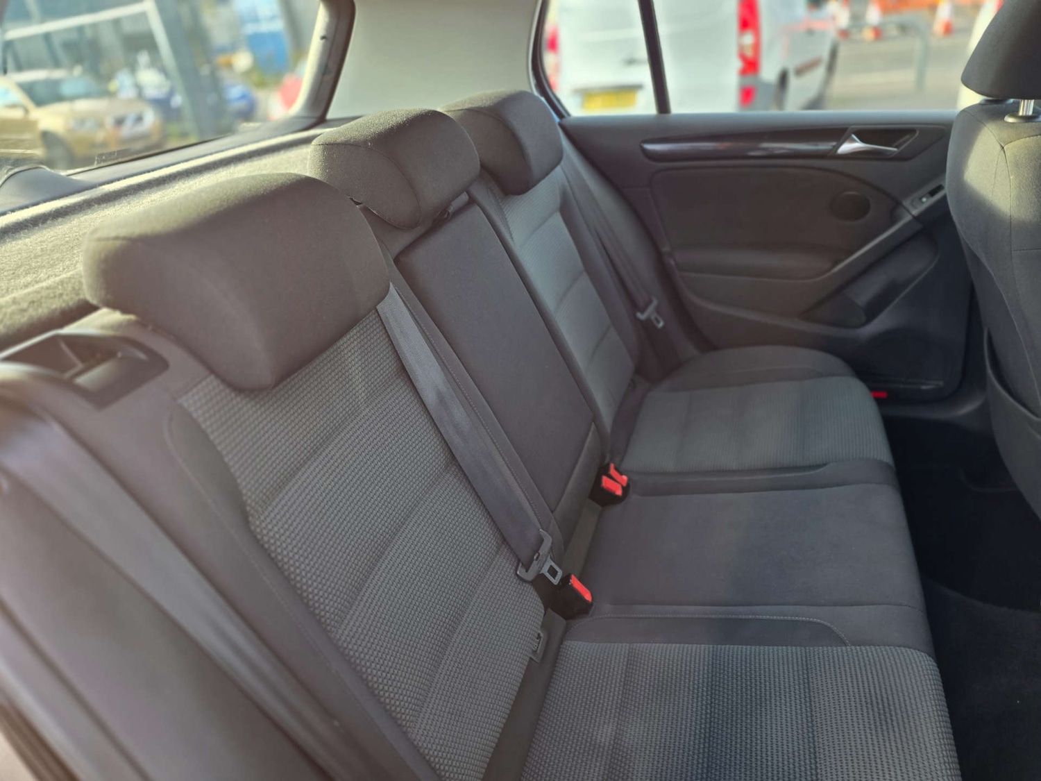 Used Volkswagen Golf 2010 for sale - 76690645: Photo 15