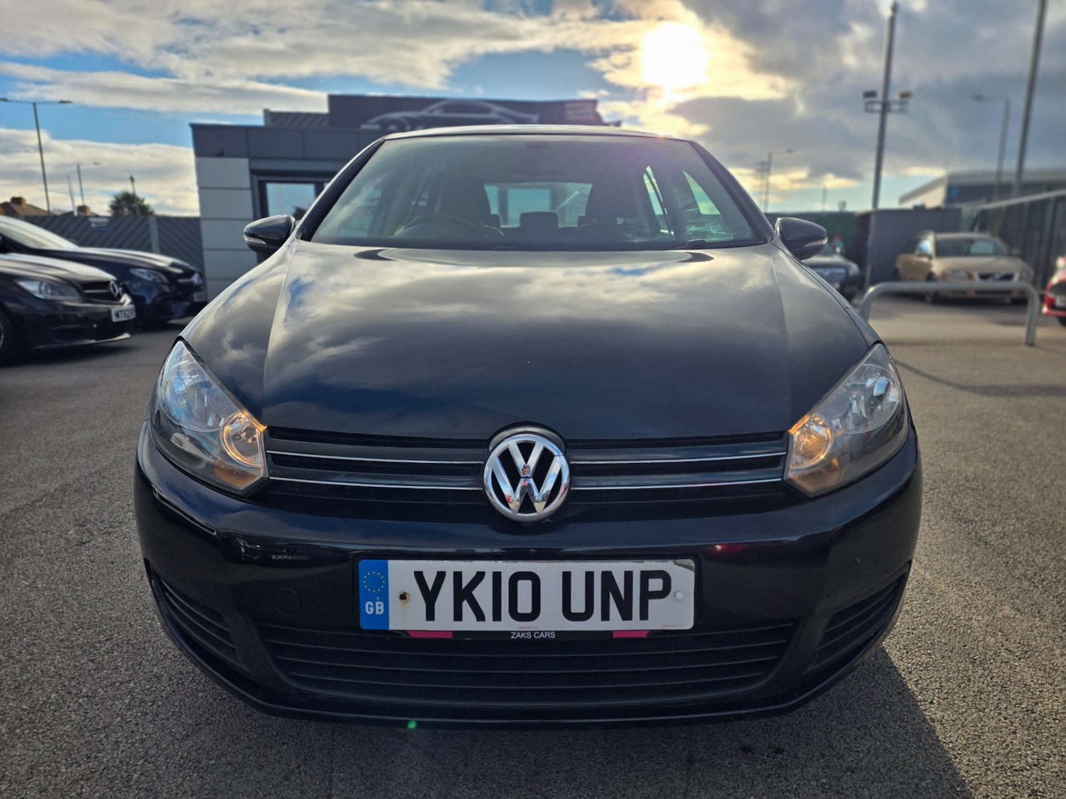 Used Volkswagen Golf 2010 for sale - 76690645: Photo 3